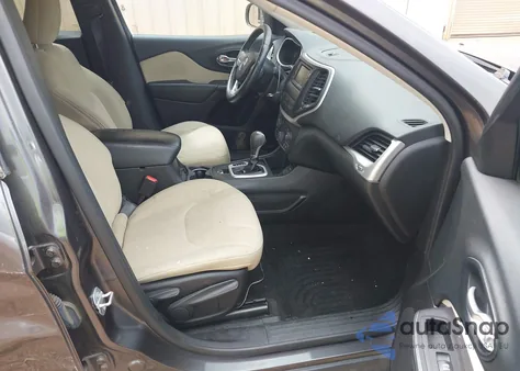 2015 Jeep Cherokee Latitude z USA, uszkodzony, nr VIN 1C4PJLCB7FW620909